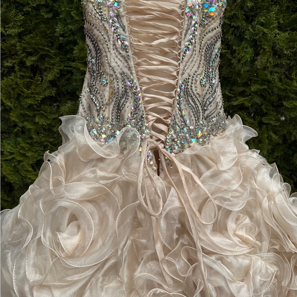 Quinceañera Champagne Strapless dress - Picture 10 of 16